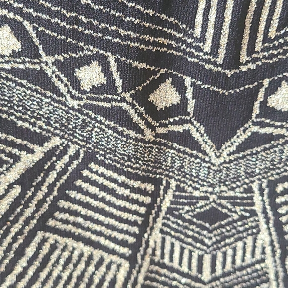 H&M mini skirt - Picture 2 of 4